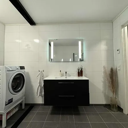 Modern Townhouse In Lofoten *