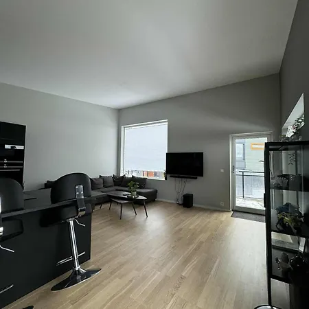 Modern Townhouse In Lofoten *