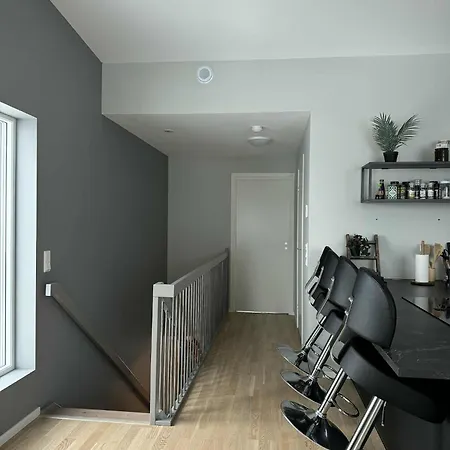 Modern Townhouse In Lofoten